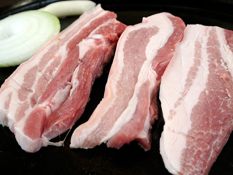 怎樣判斷買(mǎi)到的豬肉是否含有瘦肉精